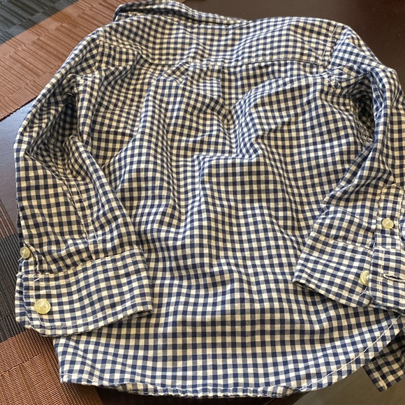 Child’s button down - Picture 2 of 2